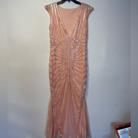 Elegant Peach Evening Gown - Picture 6 of 10
